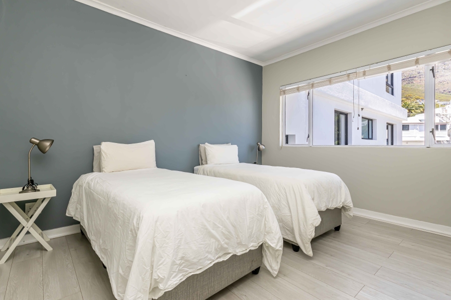 To Let 2 Bedroom Property for Rent in Camps Bay Western Cape